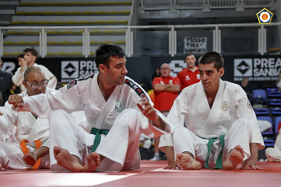 Cartaz do I Internacional de Judo Adaptado, em Almeirim