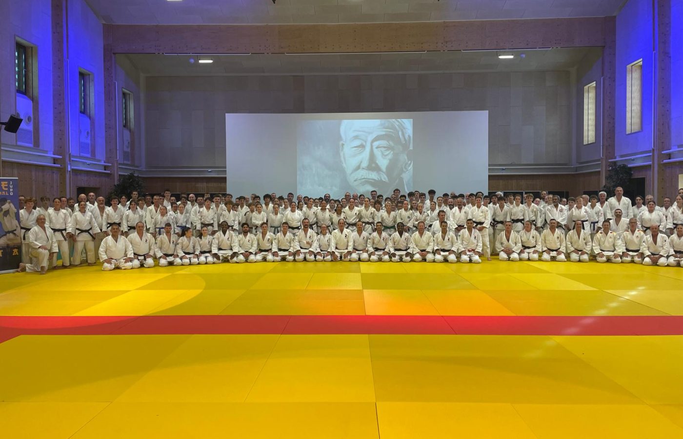 Comitiva da AJDS no Estágio Internacional de Kata de Albi, em França